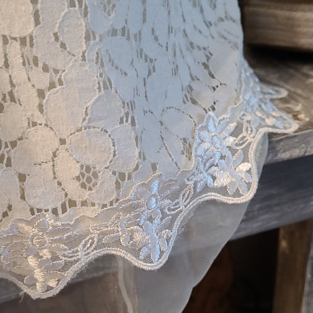 SUMMER STUNNING LACE PARTY DRESS SMALL SLEEVLESS - Picture 10 of 16